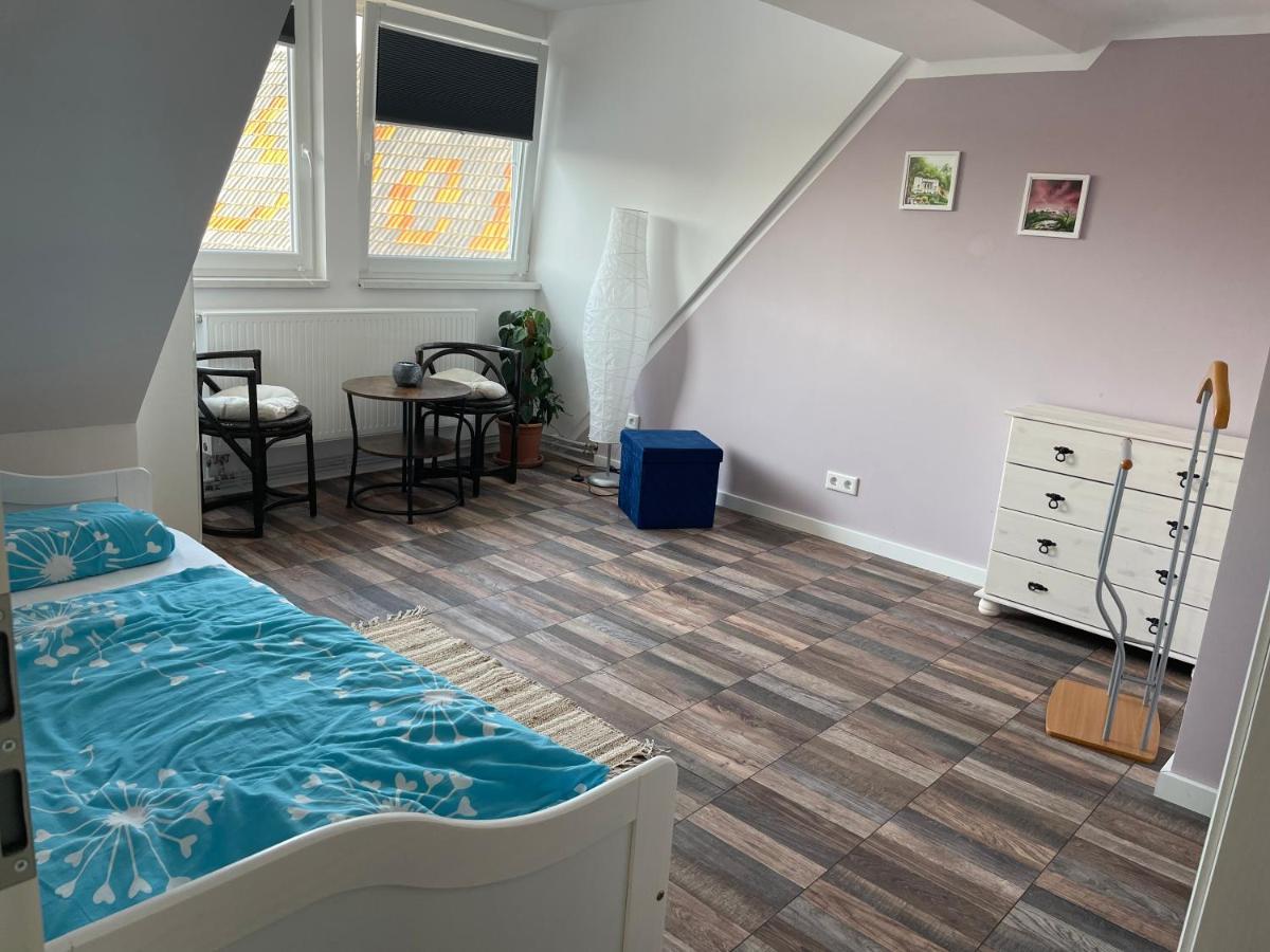 Lausbuben & Zicken - Im Grunen Herzen Deutschlands Apartment *